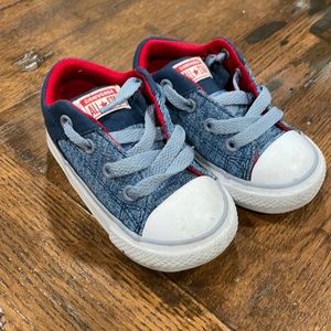 Denim converse shell top sneakers size 5 toddler